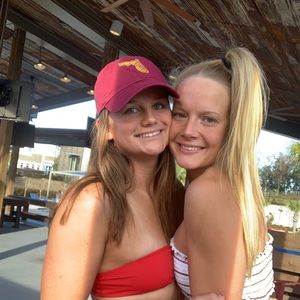 Meet your Posher, Nina